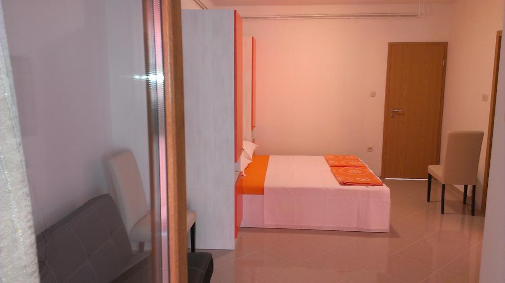 Apartments Hana Starigrad Paklenica Extérieur photo